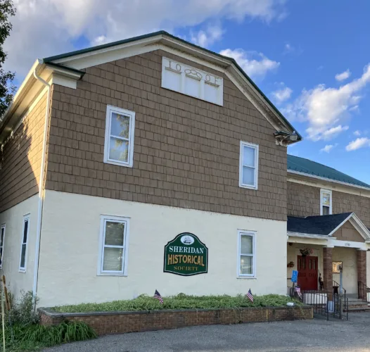 New sign for Historical Society